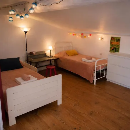Authentique Maison De Village A Avec Patio Holiday home *