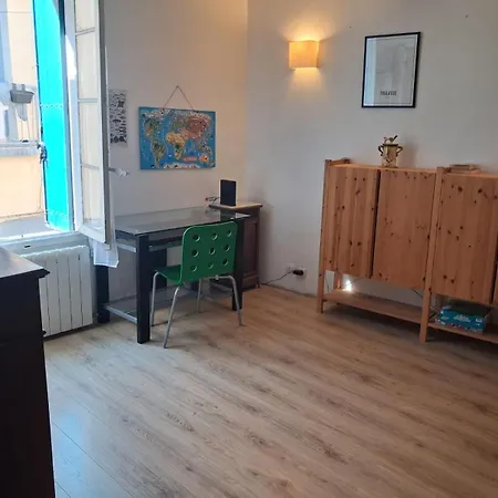 Authentique Maison De Village A Avec Patio Holiday home